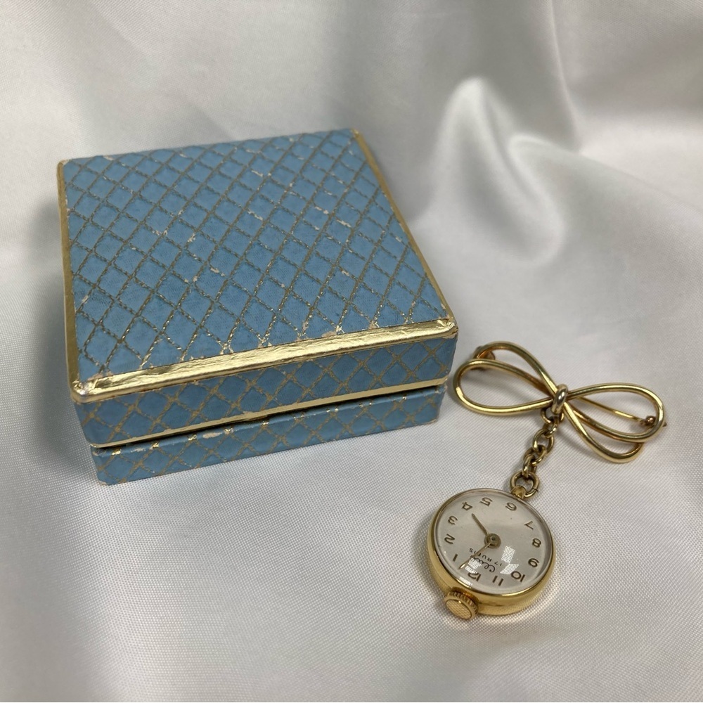 Ladies 1950’s 17 Jewel Designer Swiss Gold Bow Brooch Watch Signed